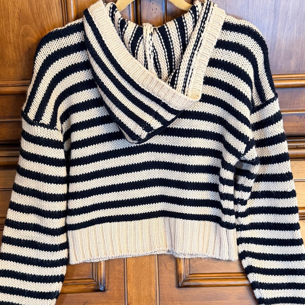 For Love and Lemons Elyse Oversized Sweater in Black & Beige Stripe Size XS - Picture 8 of 9